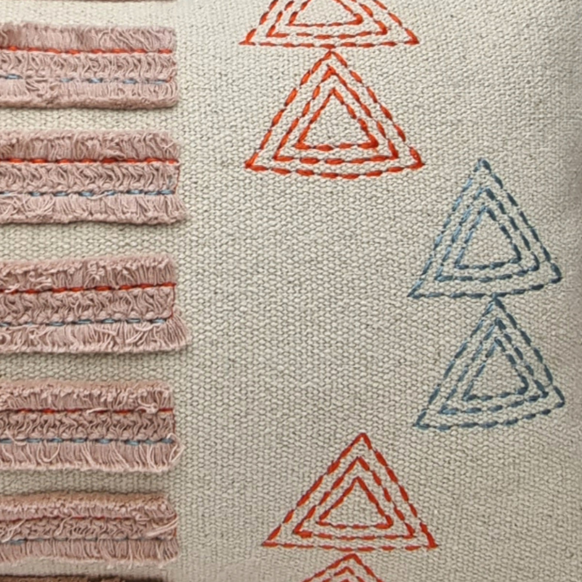 Almofada DINJA 35x45 Natural Rosa e Berloques