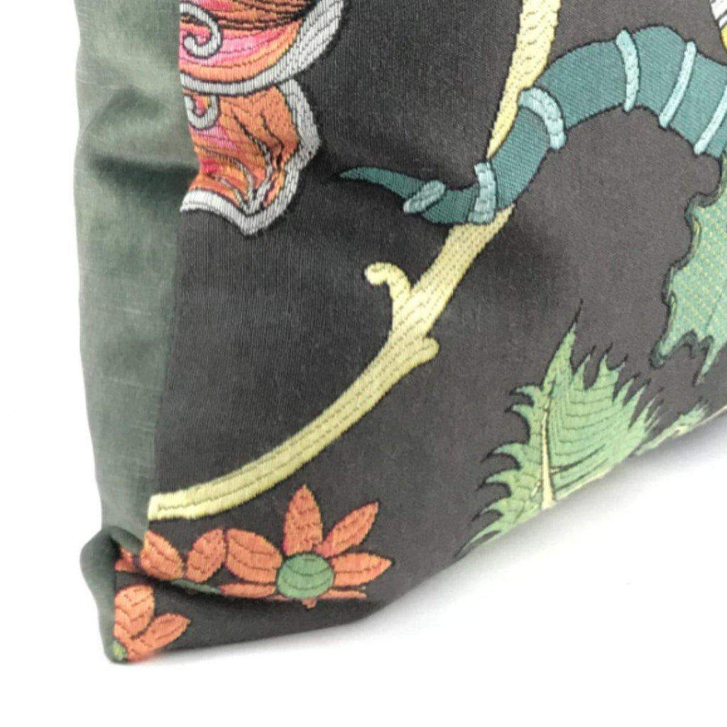 Almofada DINJA 55x55 Flores Bordadas - KUXIN // Home Fashion