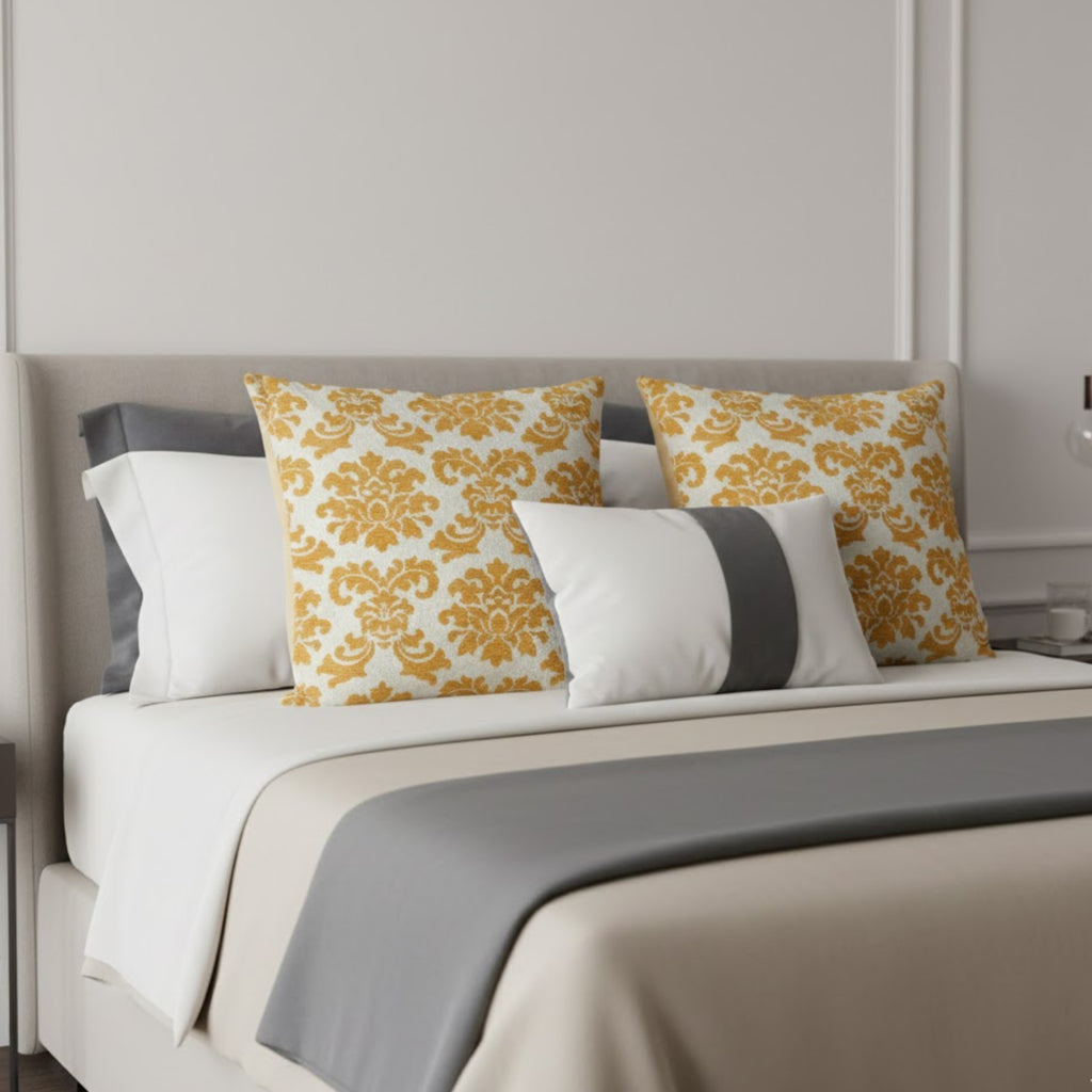 Almofada FJURI 60x60 Algodão com Flor de Lis em Amarelo mostarda