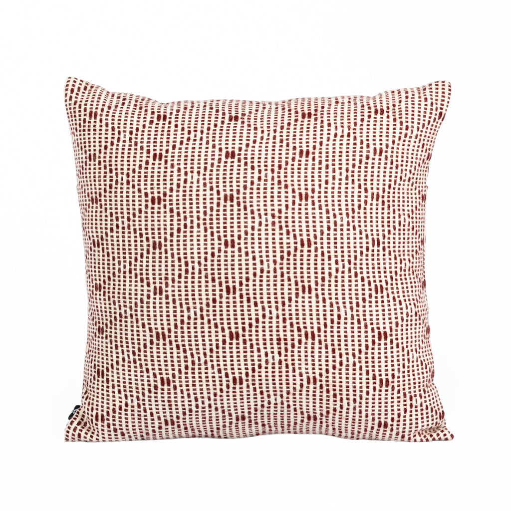 Almofada HEMMEK 45x45 Lã Bordeaux em padrão contorno