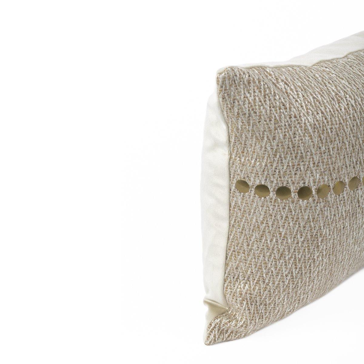 Almofada JIDDI 38x58 Castanho com Taxas Douradas - KUXIN // Home Fashion