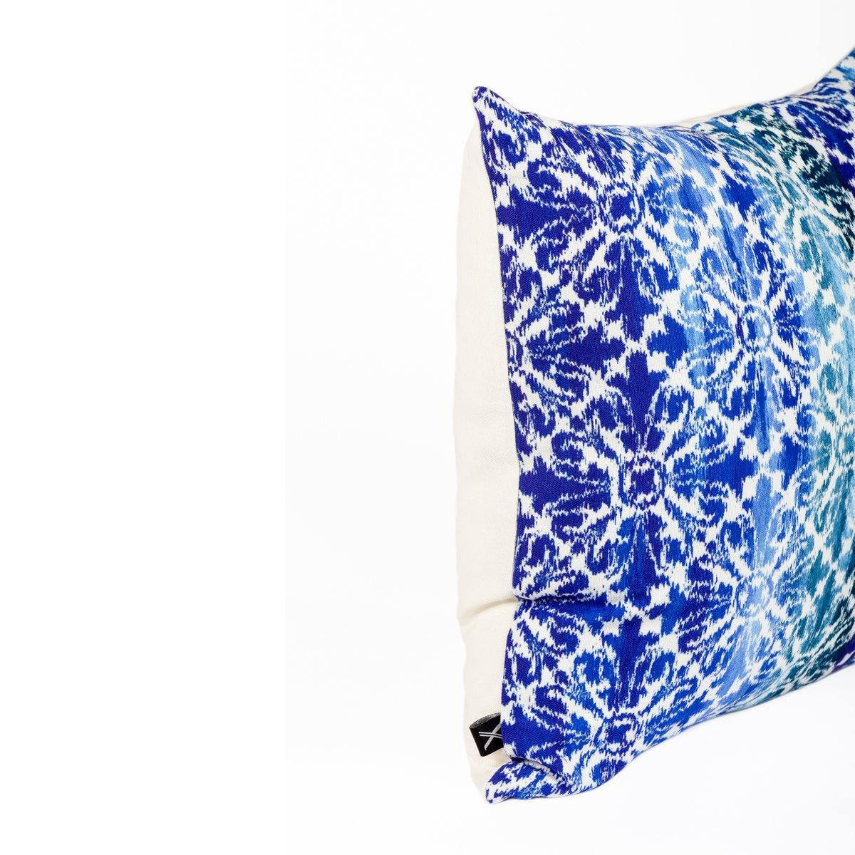 Almofada MUDELL 45x45 Tie Dye Azul Gradiente - KUXIN // Home Fashion